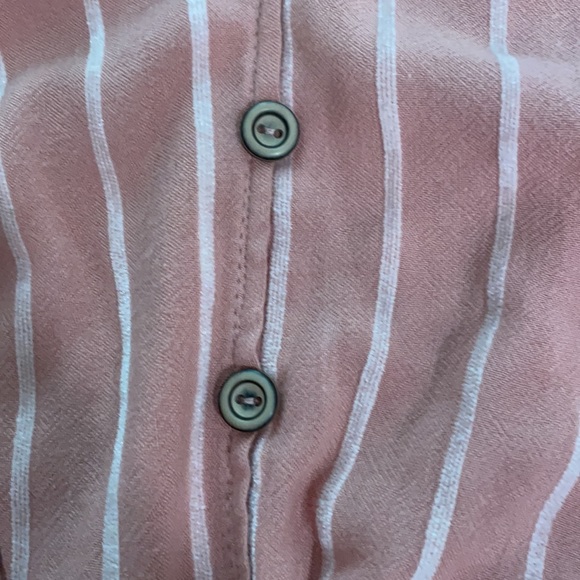 Linen urban romantics tie front button detail top - Picture 3 of 5